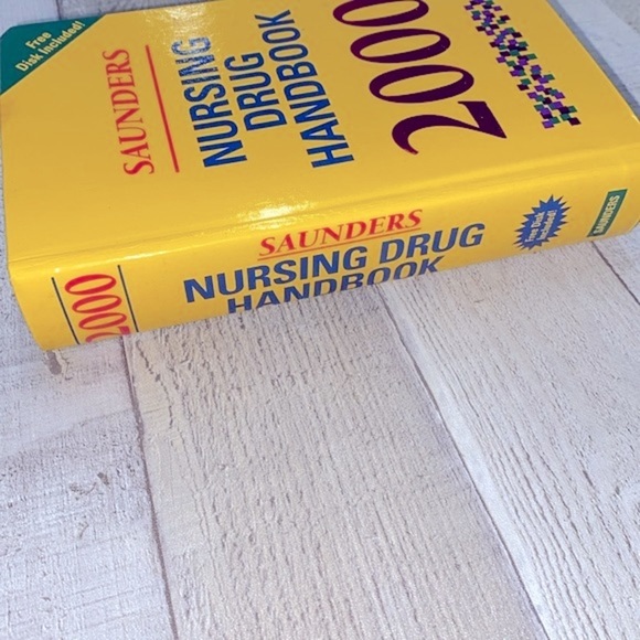 SAUNDERS Nursing Drug handbook 2000 - Picture 15 of 15